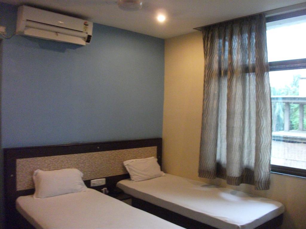 Hotel Parshuram Guwahati Eksteriør billede
