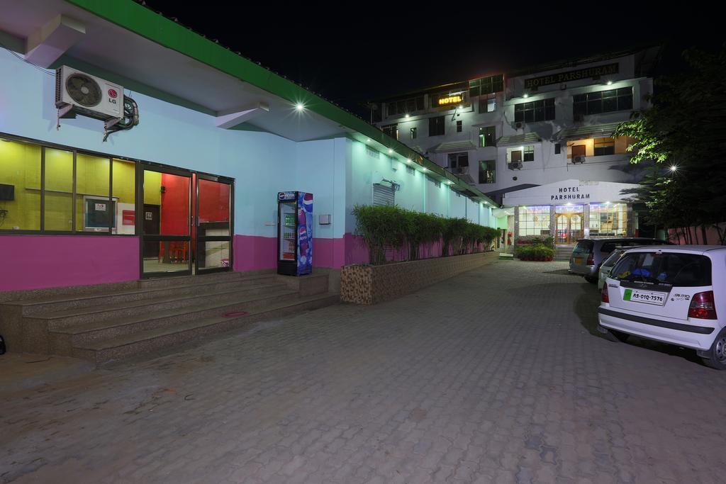 Hotel Parshuram Guwahati Eksteriør billede